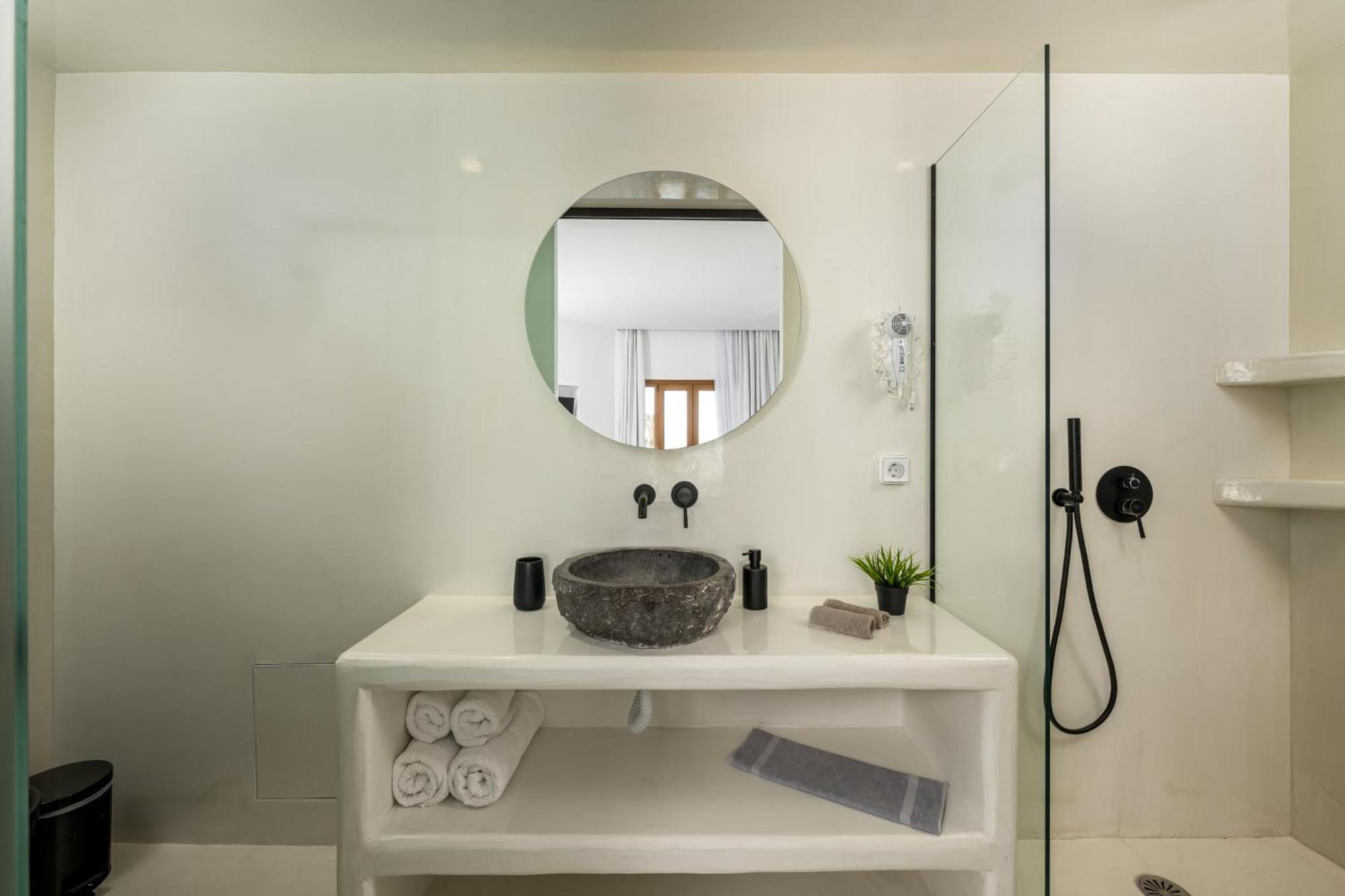 Leon Luxury Suites Imerovigli  Exterior photo